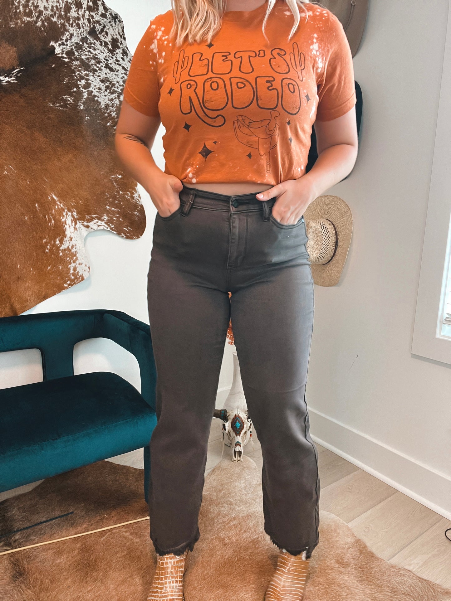 Dark Brown 90’s Straight Jeans
