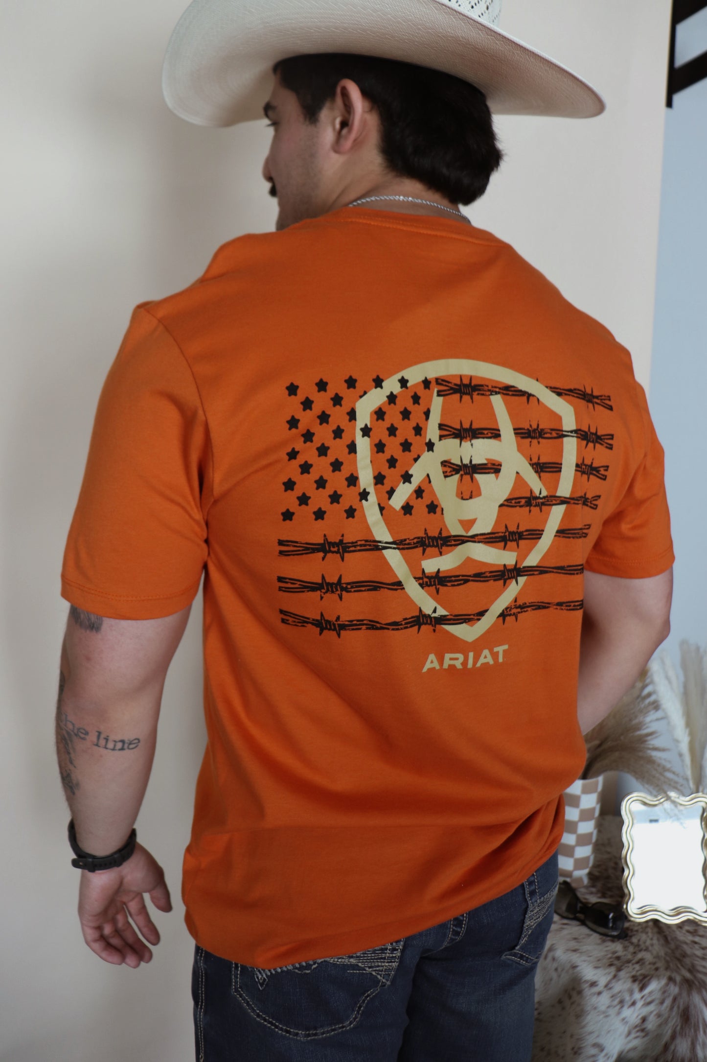 MNS Ariat Barb Shield Tshirt