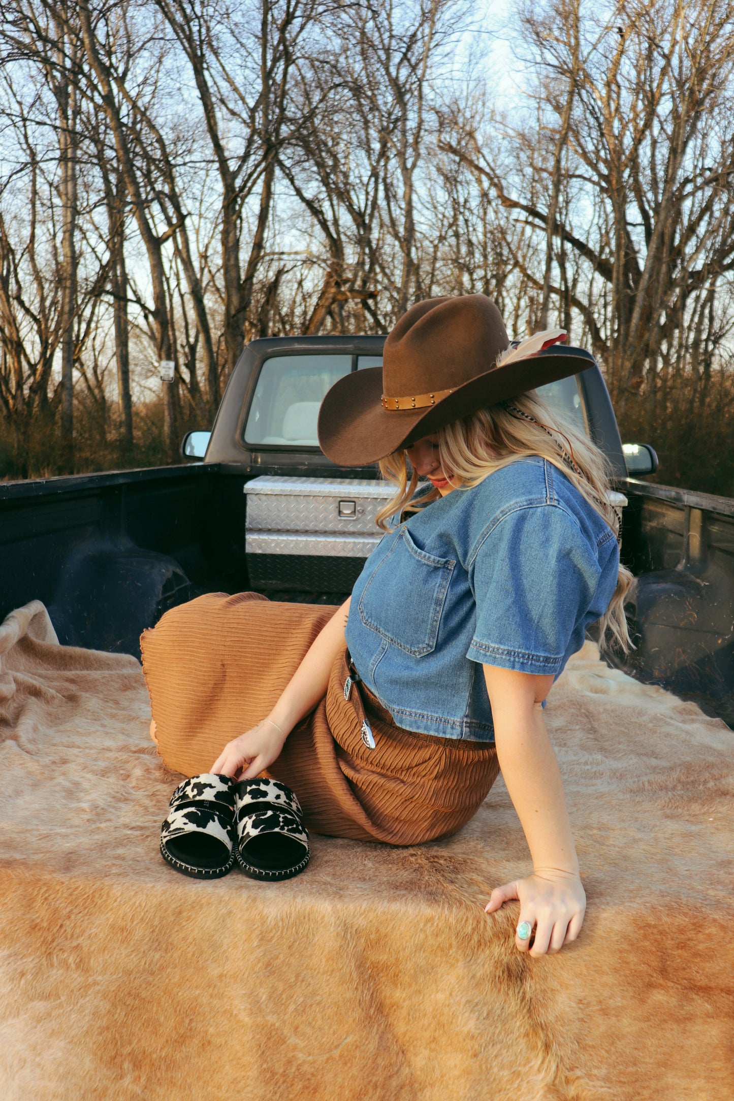 Canon Cowhide Sandals
