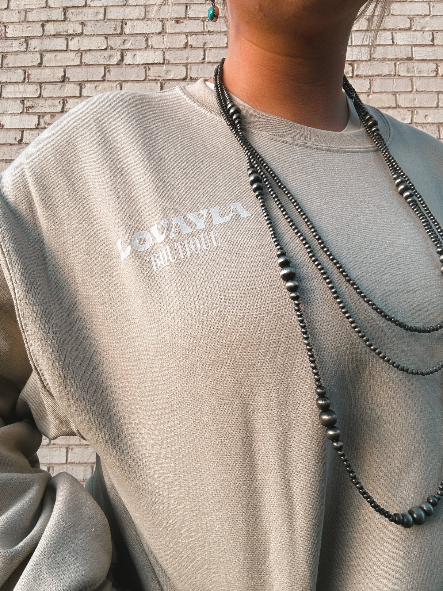 Lovayla Babe Crewneck